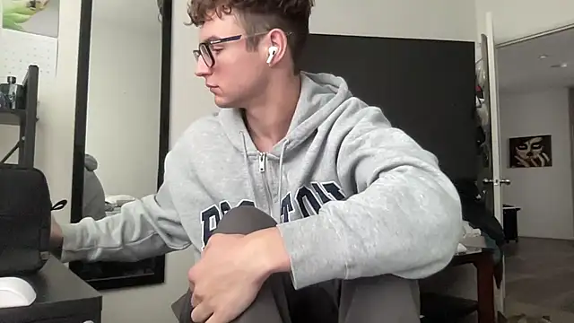 ryan 28747 online show from November 2025 09:25:02 PM