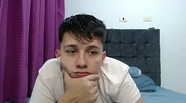 Snapshot of Alan_red chatting on January 2025 02:12:02 AM Alan red online show from January 2025 02:12:02 AM