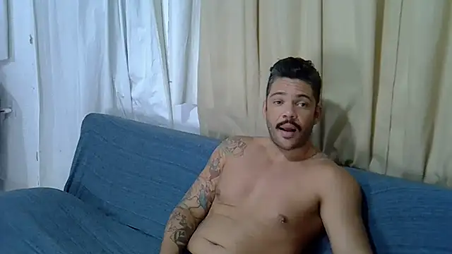 Snapshot of grossocalibre20 chatting on October 2025 05:13:01 PM grossocalibre20 online show from October 2025 05:13:01 PM