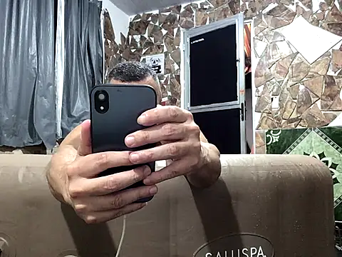 Snapshot of grossocalibre20 chatting on November 2025 02:53:02 AM grossocalibre20 online show from November 2025 02:53:02 AM