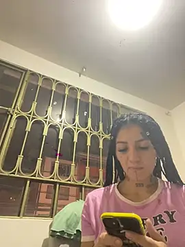 Snapshot of Molly_bishop chatting on February 2025 01:49:02 AM Molly bishop online show from February 2025 01:49:02 AM