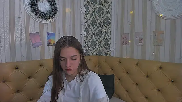 Snapshot of Katy__Cute chatting on March 2025 02:18:02 PM Katy Cute online show from March 2025 02:18:02 PM