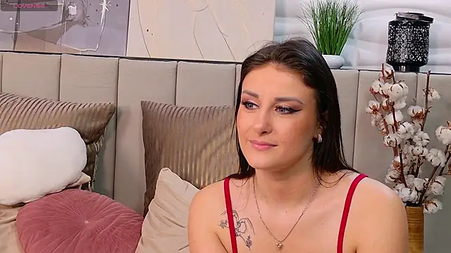 Snapshot of Elly_Ross chatting on March 2025 09:28:01 AM Elly Ross online show from March 2025 09:28:01 AM