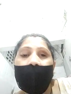 Snapshot of Bhavya_Bhan chatting on July 2026 05:01:01 PM Bhavya Bhan online show from July 2026 05:01:01 PM