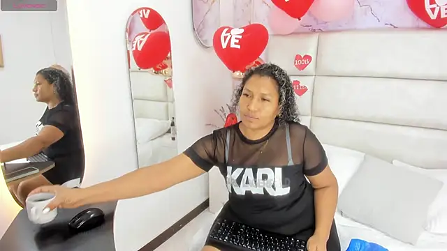 AnthonelaRusso  online show from February 2025 03:31:02 AM