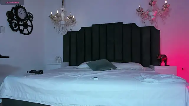 AnthonelaRusso  online show from October 2025 03:47:02 AM