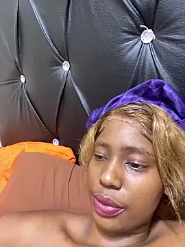 Snapshot of Spicey-CheekssX chatting on January 2025 02:19:02 AM Spicey-CheekssX online show from January 2025 02:19:02 AM