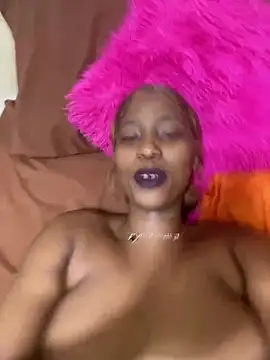 Snapshot of Spicey-CheekssX chatting on January 2025 11:35:02 PM Spicey-CheekssX online show from January 2025 11:35:02 PM