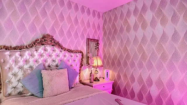 Bella Smiith  online show from January 2026 04:33:01 PM