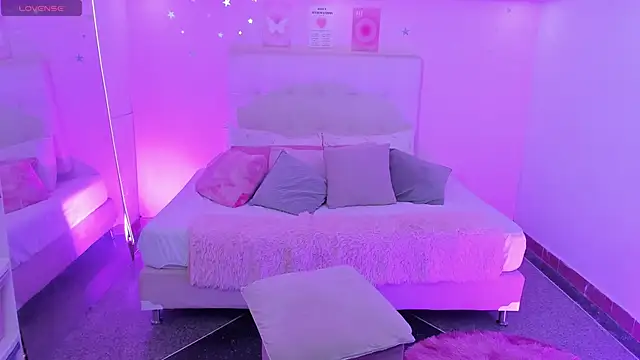 ScarlettDreamss7 online show from April 2026 11:12:01 AM