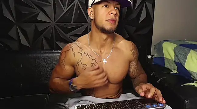 Snapshot of Jacob_Beckett chatting on March 2025 08:19:01 PM Jacob Beckett online show from March 2025 08:19:01 PM