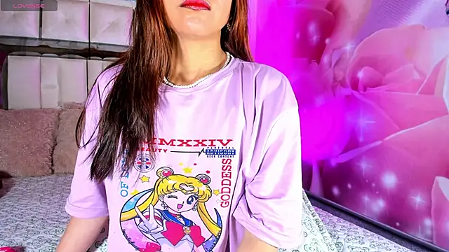 emili clark online show from October 2025 05:08:01 AM