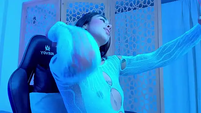 sophierooy22 online show from December 2024 06:06:01 PM