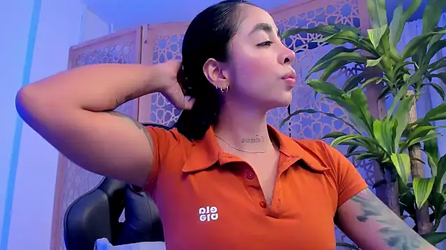 sophierooy22 online show from January 2025 10:45:01 PM