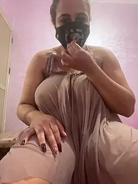 Snapshot of Lola-Sexxx chatting on February 2025 12:11:02 PM Lola-Sexxx online show from February 2025 12:11:02 PM