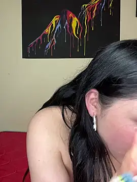 Emmie Hot online show from February 2025 07:17:02 PM