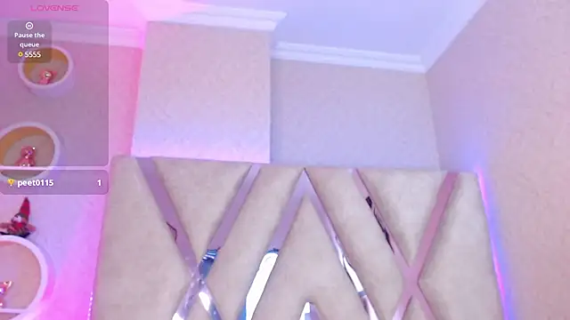 Sophia waalker  1 online show from February 2025 03:49:01 PM