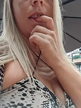 Snapshot of SweetyNinaOff1 chatting on June 2026 10:46:02 AM SweetyNinaOff1 online show from June 2026 10:46:02 AM