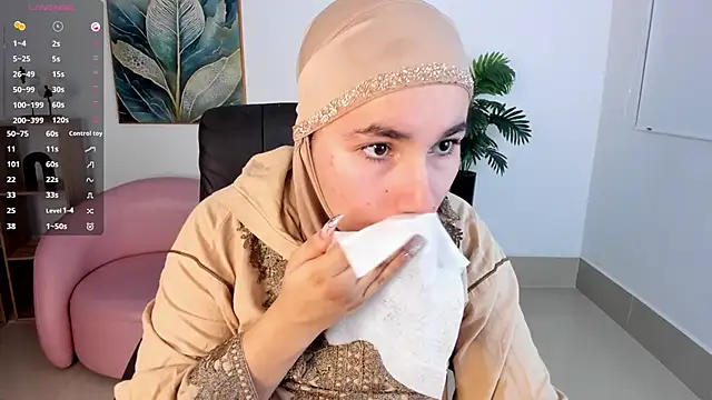 Ayha khalaf online show from October 2025 01:14:02 AM