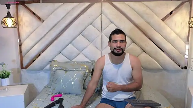 Snapshot of luxurycoupl chatting on January 2025 12:24:01 PM luxurycoupl online show from January 2025 12:24:01 PM