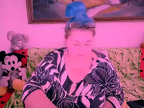 mayamayx online show from October 2025 11:02:01 AM