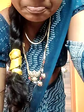 Snapshot of Vani19 chatting on October 2025 08:32:01 AM Vani19 online show from October 2025 08:32:01 AM