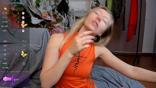 Snapshot of Rachel_Rut chatting on October 2025 04:13:01 AM Rachel Rut online show from October 2025 04:13:01 AM