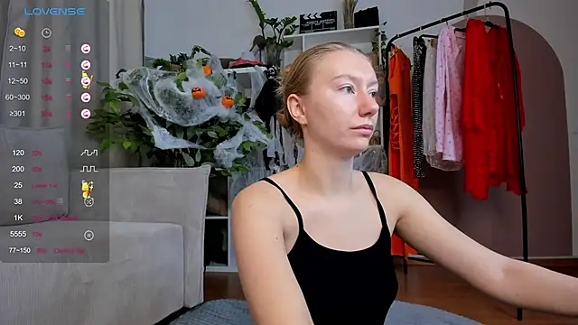 Snapshot of Rachel_Rut chatting on October 2025 04:14:01 AM Rachel Rut online show from October 2025 04:14:01 AM