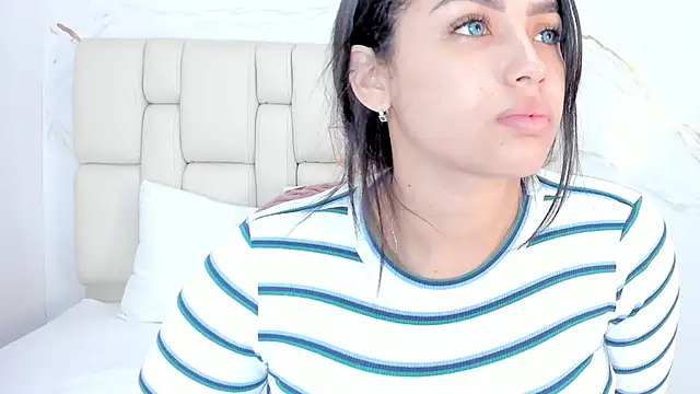 Snapshot of fierygroup chatting on January 2025 09:44:02 PM fierygroup online show from January 2025 09:44:02 PM