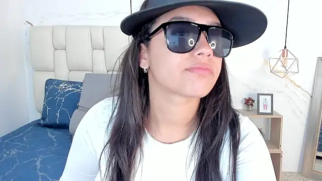 Snapshot of fierygroup chatting on March 2025 10:06:02 PM fierygroup online show from March 2025 10:06:02 PM