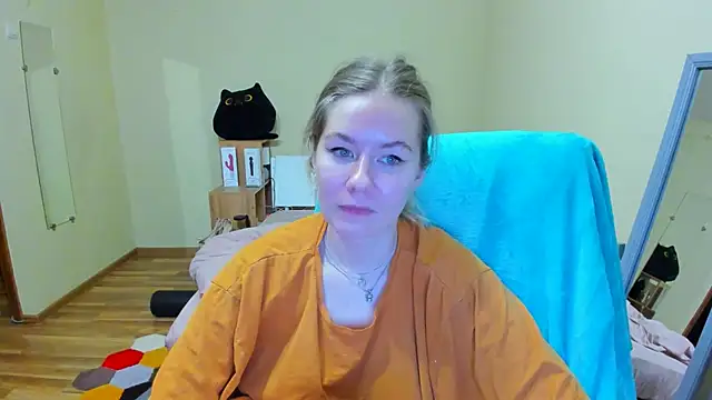 Snapshot of EmilyPaw chatting on February 2025 05:58:02 PM EmilyPaw online show from February 2025 05:58:02 PM