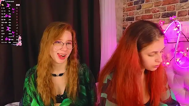 Snapshot of MarjorieBrown chatting on November 2025 08:19:02 PM MarjorieBrown online show from November 2025 08:19:02 PM