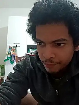 Snapshot of cingonduro chatting on January 2025 03:47:02 PM cingonduro online show from January 2025 03:47:02 PM