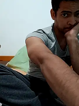 Snapshot of cingonduro chatting on November 2025 06:42:02 PM cingonduro online show from November 2025 06:42:02 PM