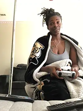 theprettysoles online show from April 2026 04:08:01 PM