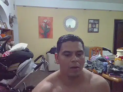 Snapshot of leandroc04 chatting on October 2025 10:09:02 PM leandroc04 online show from October 2025 10:09:02 PM