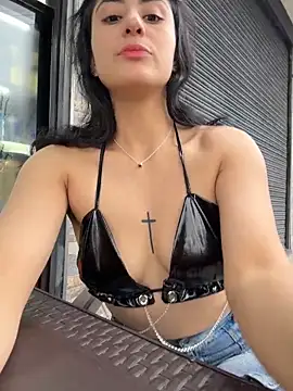 Snapshot of fiorella_paris chatting on March 2026 09:29:02 PM fiorella paris online show from March 2026 09:29:02 PM