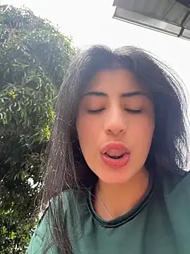 Snapshot of fiorella_paris chatting on April 2026 06:05:02 PM fiorella paris online show from April 2026 06:05:02 PM