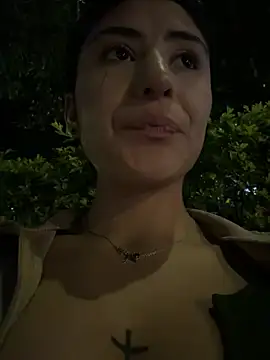 Snapshot of fiorella_paris chatting on April 2026 02:27:02 AM fiorella paris online show from April 2026 02:27:02 AM