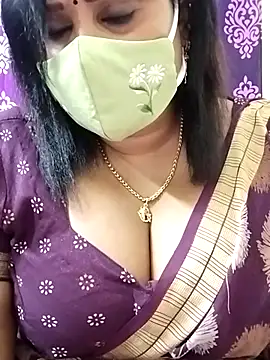 Queenflowerr online show from October 2025 07:26:01 PM