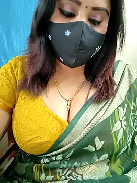 Queenflowerr online show from May 2026 06:16:02 PM
