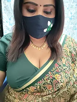 Queenflowerr online show from June 2026 06:17:02 PM