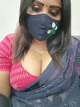 Queenflowerr online show from June 2026 06:34:01 PM