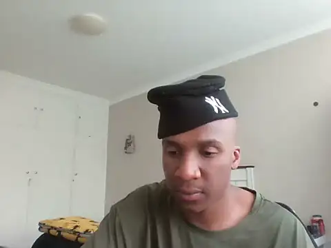 Snapshot of sydmanyoba chatting on October 2025 03:40:02 PM sydmanyoba online show from October 2025 03:40:02 PM