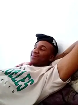 Snapshot of sydmanyoba chatting on December 2025 06:41:02 AM sydmanyoba online show from December 2025 06:41:02 AM