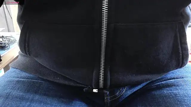 Snapshot of IndienTiger chatting on March 2026 08:40:01 AM IndienTiger online show from March 2026 08:40:01 AM