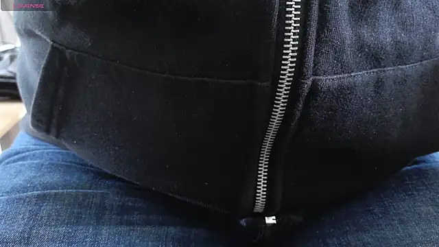 Snapshot of IndienTiger chatting on March 2026 08:18:02 AM IndienTiger online show from March 2026 08:18:02 AM