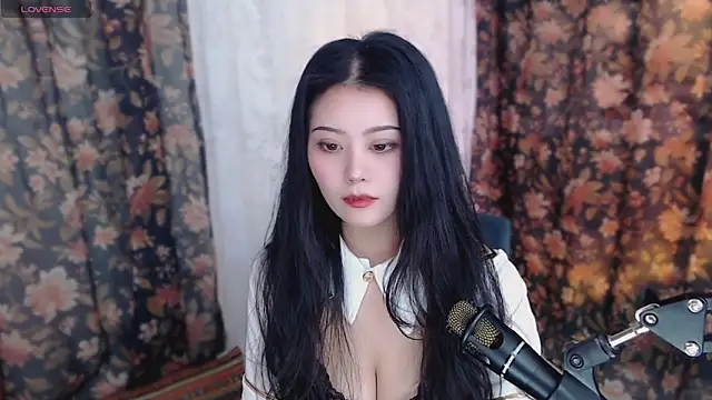 cat-lady-6688 online show from February 2025 10:26:01 AM