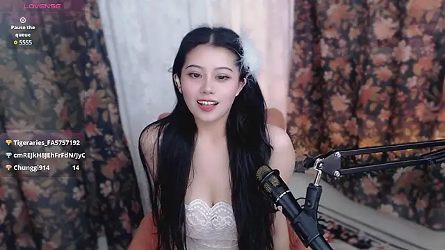 cat-lady-6688 online show from March 2025 01:40:01 PM