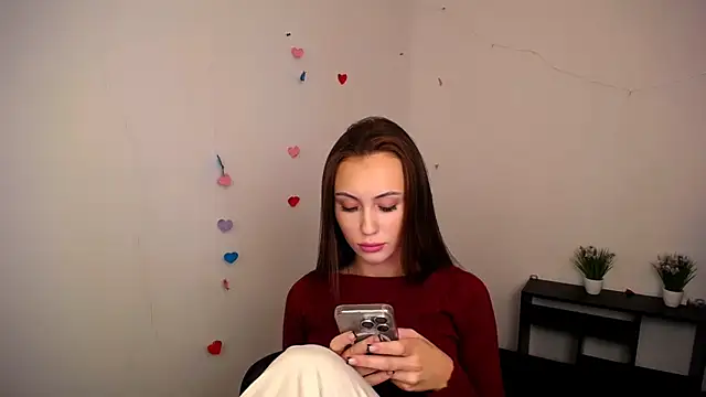 Nikonara Love online show from October 2025 01:01:01 PM